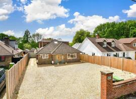 Hope Lea, Highland Road, Dorking RH5 4RL