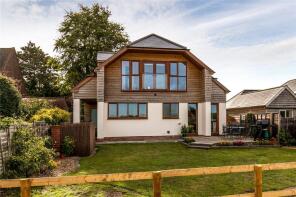 Holt Lodge, Holt End Lane, Bentworth, Alton GU34 5LF