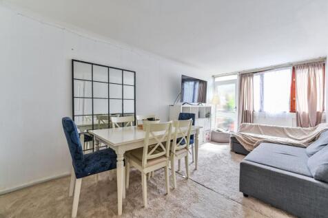 White Hart Lane, Wood Green, London, N22