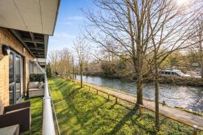 63, Smeaton Court, Hertford SG13 7AN