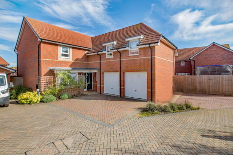 Bruce Drive, Corby, Northamptonshire, NN18 8TL