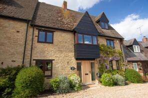 Middle Barn, Manor Road, Banbury OX17 2SA