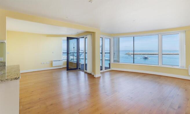 Living/Dining Area