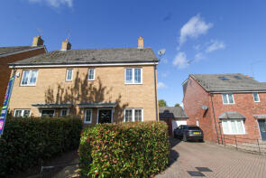 11, Chestnut Close, Northampton NN7 3HJ