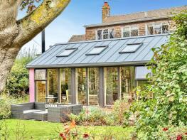 Willow Cottage, Whitbreads Farm Lane, Little Waltham, Chelmsford CM3 3LQ