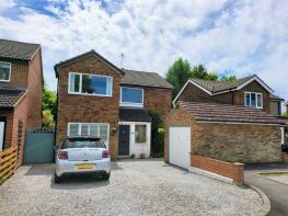 44, Tanners Way, Ware SG12 8QF