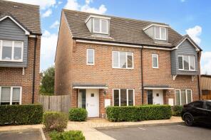 6, Donald Gardens, Horley RH6 0GS