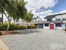 Drybrook, Crays Hill, Billericay CM11 2YA