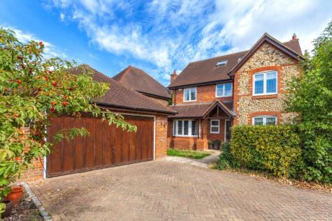 Weavers Way, Twyford, Berkshire, RG10