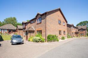 Flat 8, Parkside, Alexandra Road, Heathfield TN21 8EB