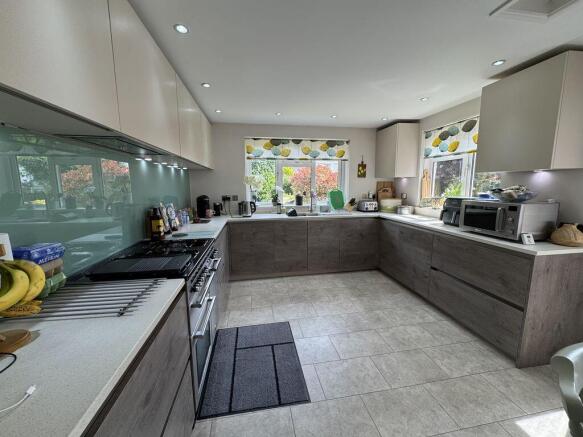 KITCHEN AREA