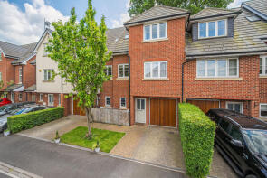 4, Bentley Place, York Close, Byfleet, West Byfleet KT14 7HN