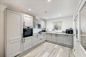 10, Railway Close, Kearsney CT16 3RG