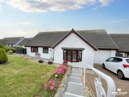 8, Hawthorn Close, Pentlepoir, Saundersfoot SA69 9BZ