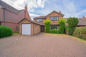 8, Hollyoak Grove, Hillfield, Solihull B91 3TZ