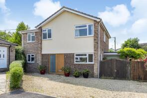 8, Lower Farm Close, Aylesbury HP18 9HG