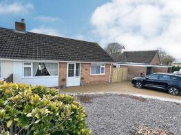 15, Heathfield Close, Creech Heathfield, Taunton TA3 5EP