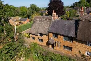 Thatch End, School Lane, Banbury OX17 1DE