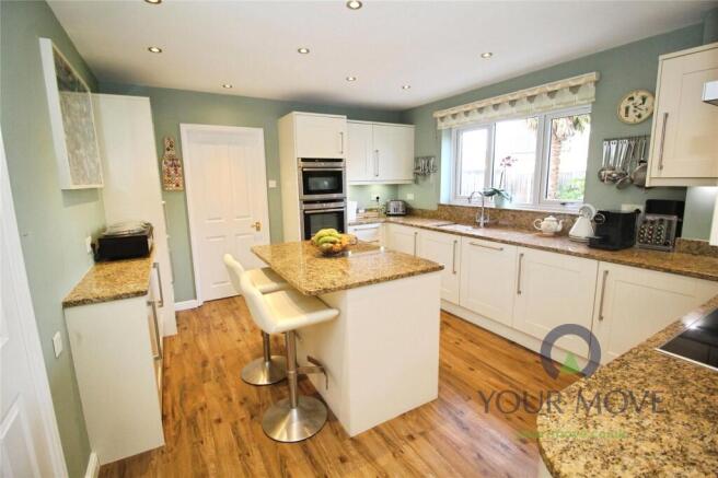 Kitchen/Breakfast Rm