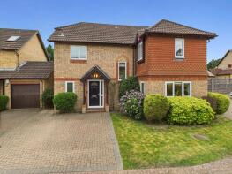 14, Alfred Close, Pound Hill, Crawley RH10 7SD