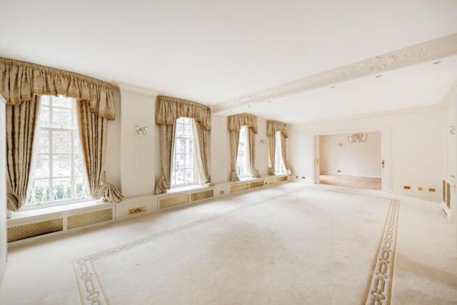 Flat 11, 1 Lowndes Square Hi-2.jpg