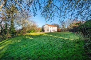 Hillside, Lower Road, Grantham NG32 2BB