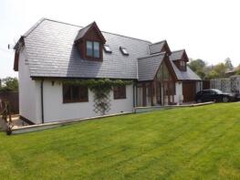 Wayside, Road Past Elm Leaves, Exeter EX3 0QW