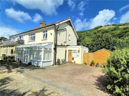 61, Madeira Road, Ventnor PO38 1QZ