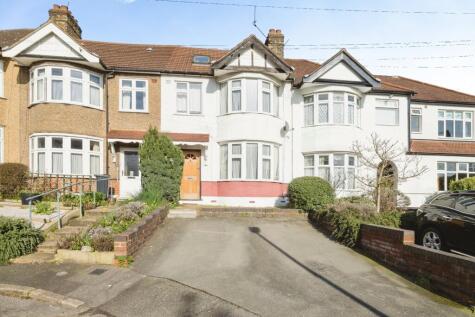 Meadway, Woodford Green, IG8