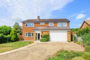 Redlands, Mounts Lane, Daventry NN11 3ES