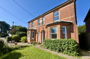 2, Myrtle Villas, Stone Street, Hythe CT21 4LD