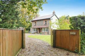 Beechcroft, Cromer Road, High Kelling NR25 6QZ