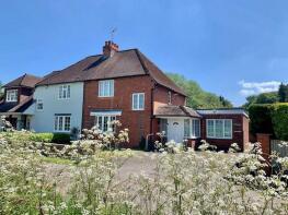 2, Holt Cottages, The Holt, Reading RG10 9TG