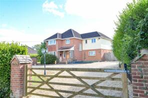 Dean House, Middle Road, Lymington SO41 6FX