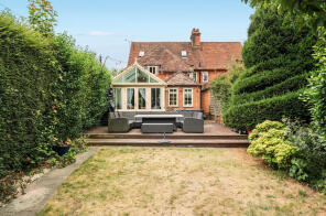 Meadow House, King Street, Odiham, Hook RG29 1NH