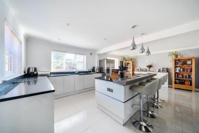 Kitchen/Breakfast