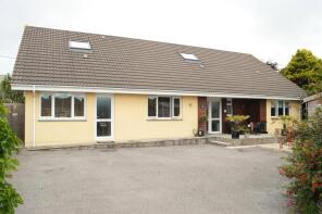 6, Trethiggey Crescent, Newquay TR8 4LF