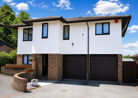 Brickfields Close, Lychpit, Basingstoke