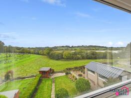 22, Burwains Avenue, Foulridge BB8 7NT