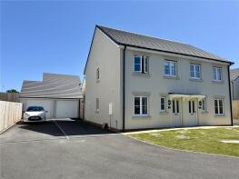 24, Gerddi Lingfield, Whitland SA34 0BJ