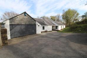 Bracken Cottage, Road Past Skylark Inn, Yelverton PL20 6JB
