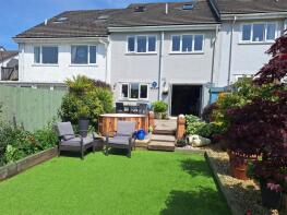 9, Pentle Drive, Pentlepoir, Saundersfoot SA69 9BW