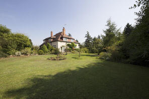 Hill Crest, Evesham Street, Alcester B49 5PH