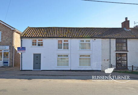 Stunning Contemporary Cottage in the Heart of Gayton