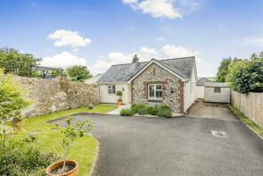Little Newcourt, Axminster Road, Axminster EX13 8AZ