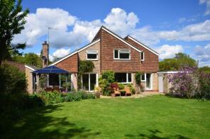 Quakers End, The Street, Dockenfield, Farnham GU10 4HX