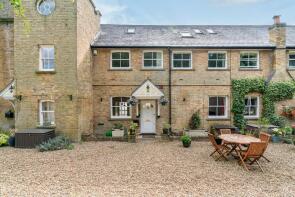 10, Courtyard Mews, Unadopted Roads Around Herts Training School, Crouchfields, Ware SG12 0PW