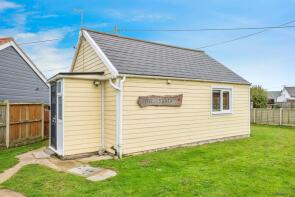 Fairlight, Church Lane, Bush Estate, Eccles-on-sea NR12 0SY