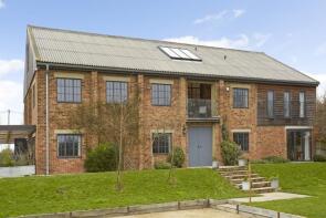 Somerden Hop Barn, Tonbridge Road, Edenbridge TN8 7AJ