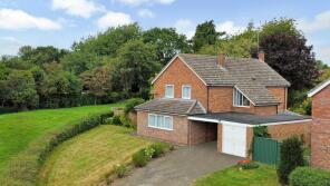 9, St Peters Close, Charsfield IP13 7RG